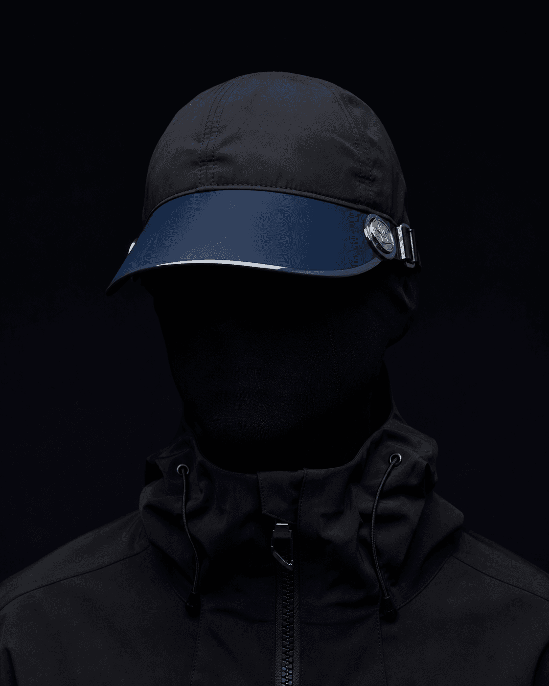 Storm Cap con visera azul y cierre de cromo